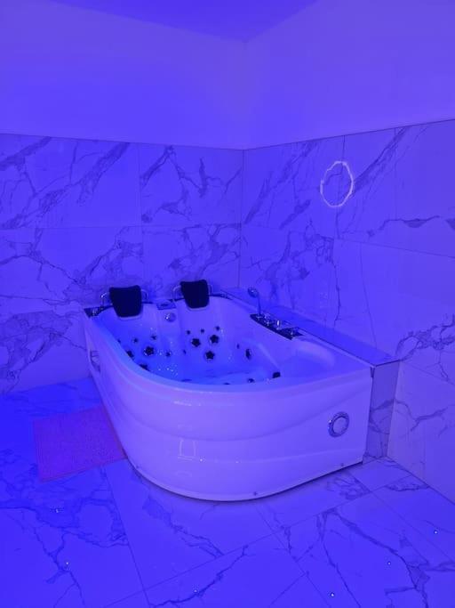 Maison Chic avec jacuzzi. UrbanSpa60 Nogent-sur-Oise Extérieur photo