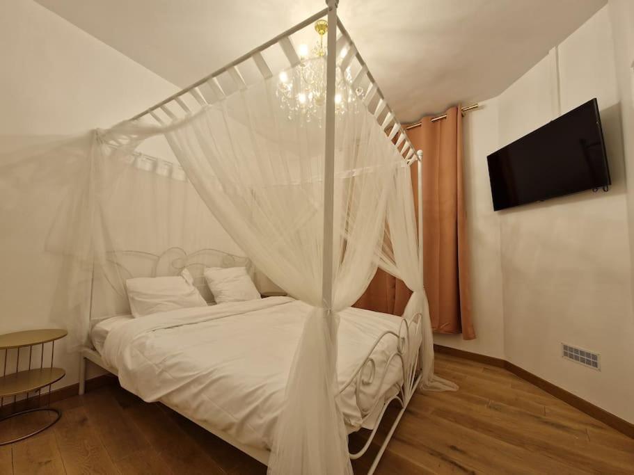 Maison Chic avec jacuzzi. UrbanSpa60 Nogent-sur-Oise Extérieur photo