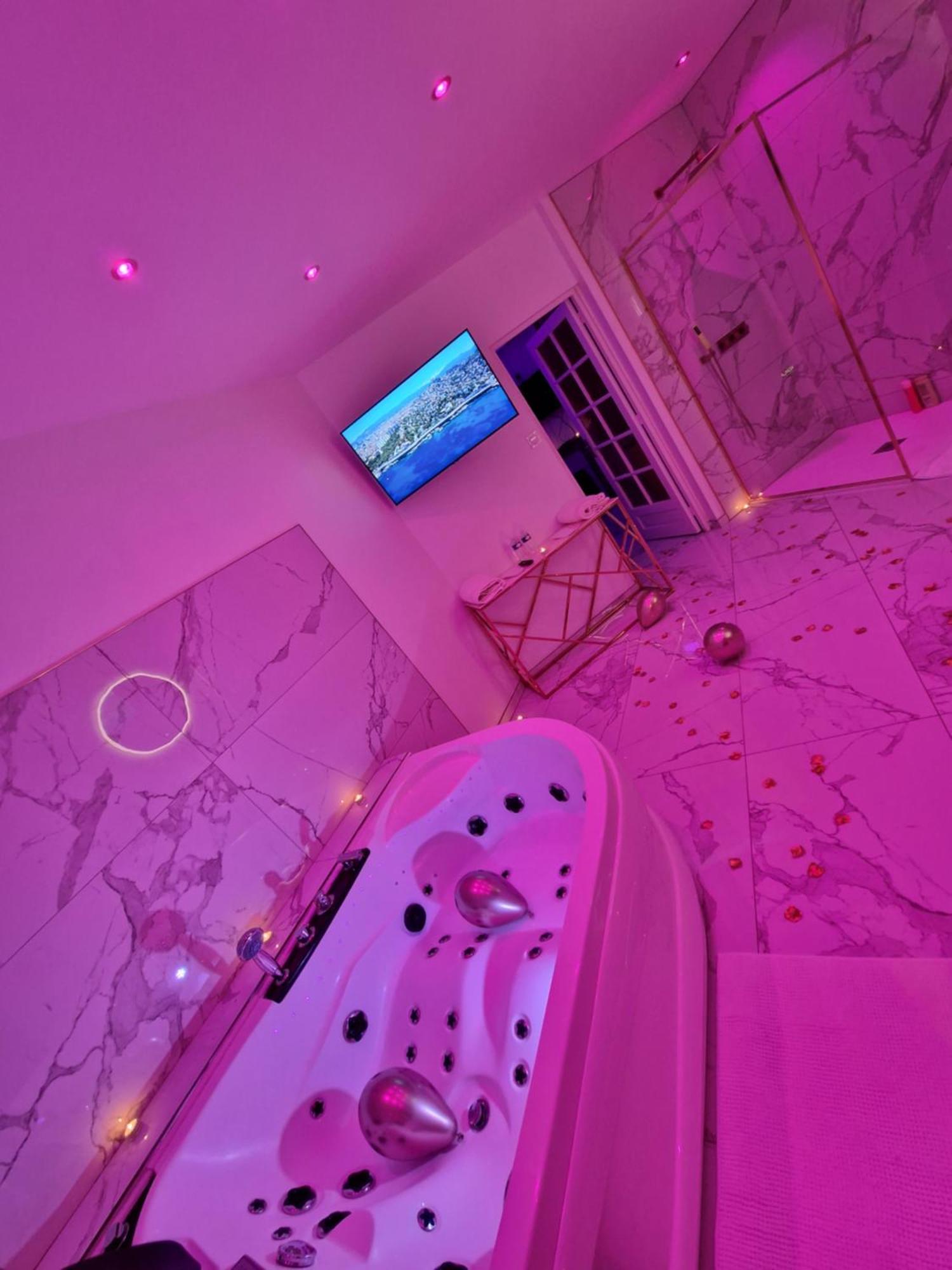 Maison Chic avec jacuzzi. UrbanSpa60 Nogent-sur-Oise Extérieur photo
